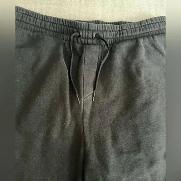 [M]Jordan Standard Fit Black Joggers Pant with Big Logo Figure - Picture 2 of 7